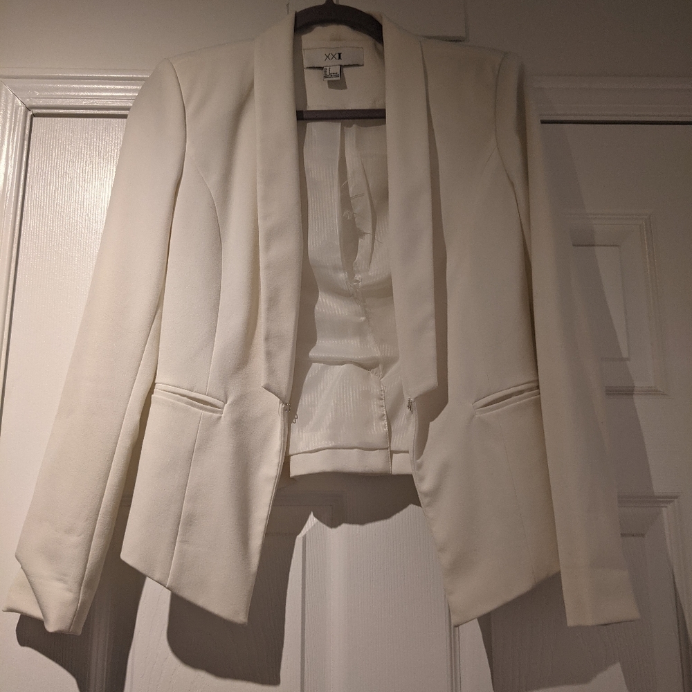 Forever 21 white blazer